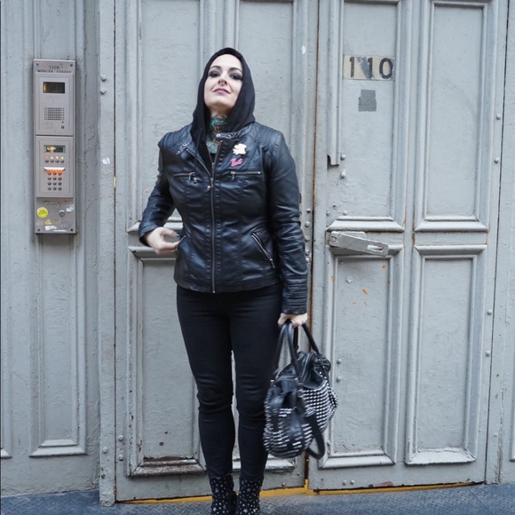 Meet your Posher, Jen - Picture 8 of 16